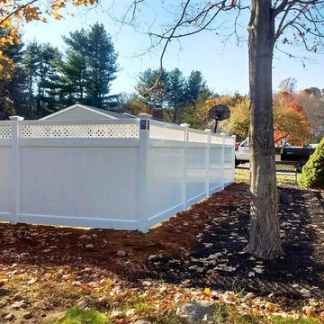 Cheshire Connecticut Vinyl Privacy Fence with Lattice Top