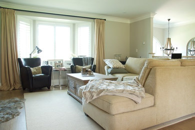 Inspiration for a timeless living room remodel in Toronto