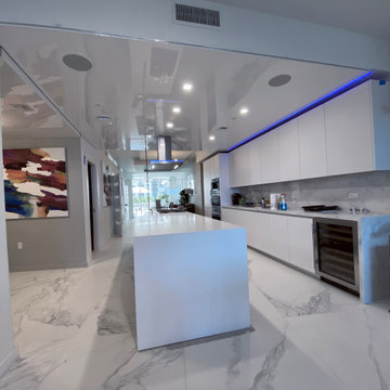 Ft. Lauderdale - LED Lights and High Gloss Ceiling