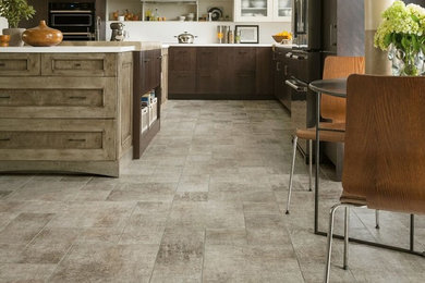 Home design - modern home design idea in Orange County