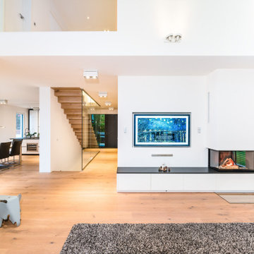 Wohnzimmer mit Kamin