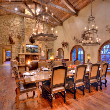 Rustic Ranch Combines Old and New