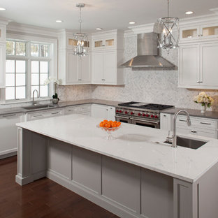 Küchen mit Rückwand aus Steinfliesen Ideen, Design & Bilder - August