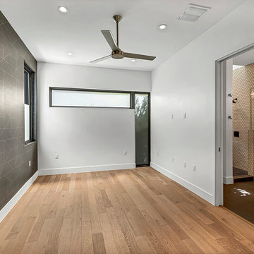 707 E Live Oak