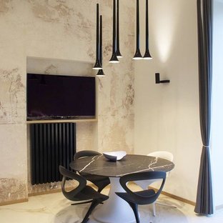 ナポリの小さいコンテンポラリースタイルのLDKの画像 (マルチカラーの壁、大理石の床、白い床)