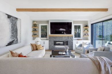 This is an example of a country family room in Los Angeles.