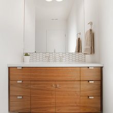 1/2 Bath