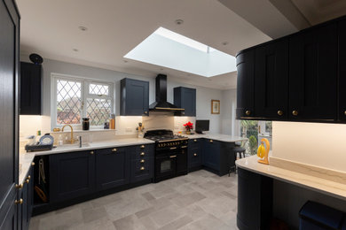 Photo of a modern kitchen in Sussex.