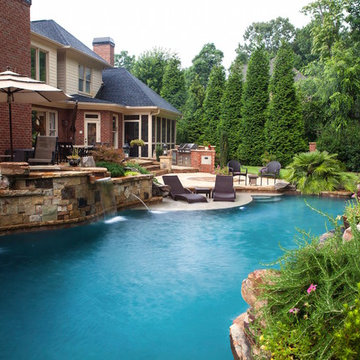Luxury Pools & Spas