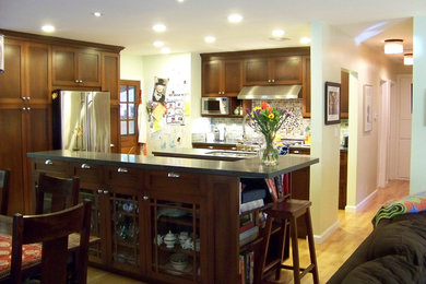 Elegant kitchen photo in Los Angeles