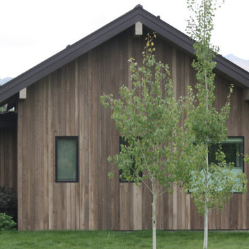 HARMONIZING MODERN AND RUSTIC AESTHETICS IN IDAHO