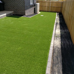 Moncrieff Front and back Landscaping - Gardening And Lawn Care