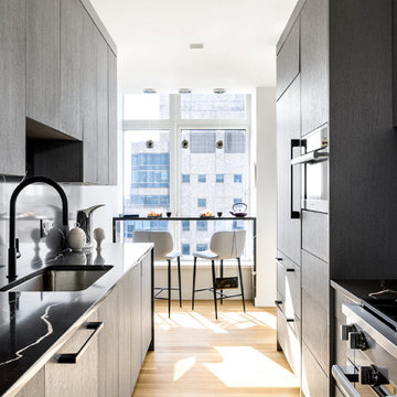 Pied-à-Terre • UES 60s