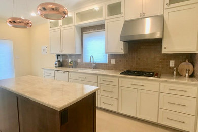 Example of a kitchen design in Albuquerque