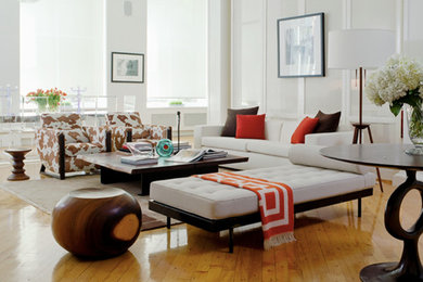 Example of an eclectic home design design in New York