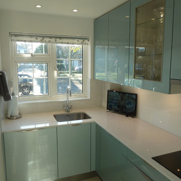 Handless Celino in high gloss Oxide