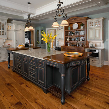Bayside - Traditional Lakeside Estate