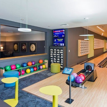 Windsor - private bowling lanes amenity