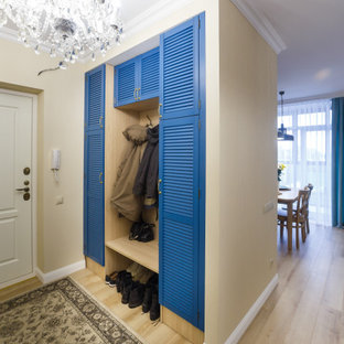 Idées déco pour une entrée éclectique.