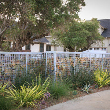 Steel Gabion Fencing: Encinitas Modern Farmhouse