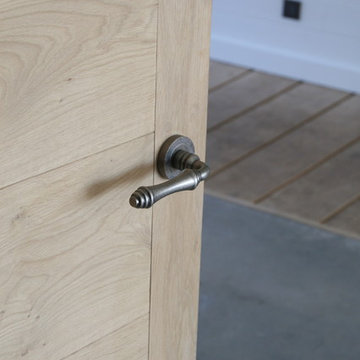 Oak door and handle