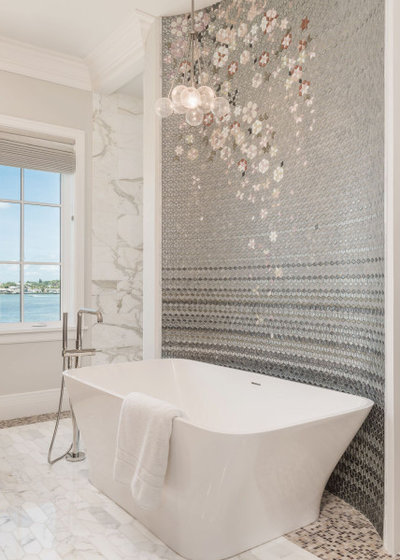 Неоклассика Ванная комната by Michelle Miller Design, Inc.