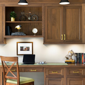 Opulent Office Oasis