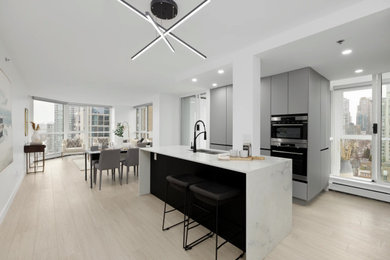 Inspiration for a modern kitchen remodel in Vancouver