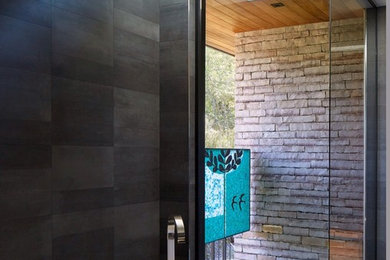 Bathroom - 1950s bathroom idea in Dallas
