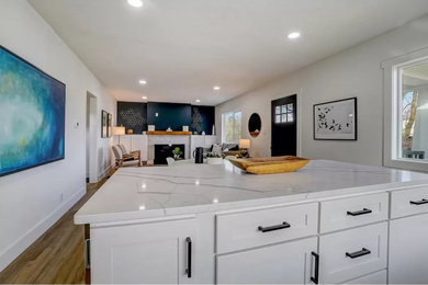 Example of a classic kitchen design in Portland