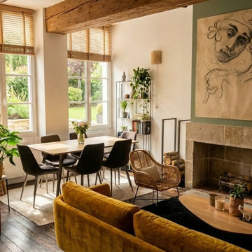 Aménagement intérieur d'une cuisine et pièce de vie.