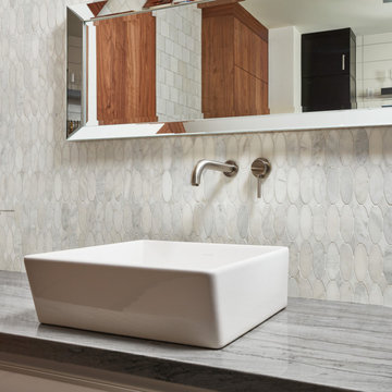 CS-Calacatta Gris Bathroom