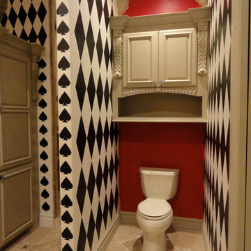 Queen of Hearts Bathroom Mural