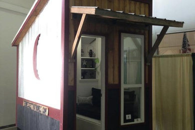Urban shed photo in Other