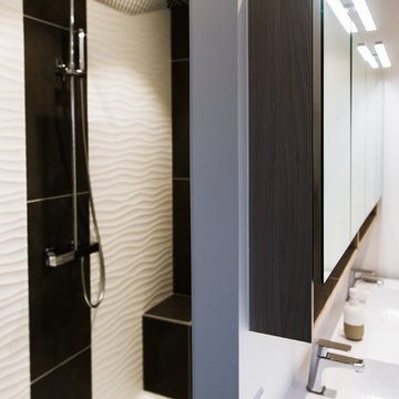 Douche ouverte et vasques attenantes