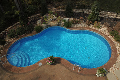 Pool - contemporary pool idea in St Louis