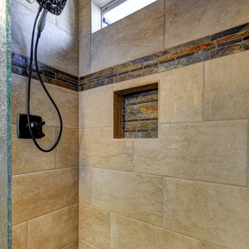 Earth-toned Master Bath on Corvalis