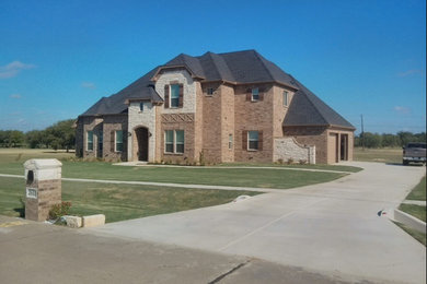 Example of a classic exterior home design in Dallas