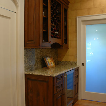 China Hutches & Butler's Pantries