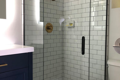 サンルイスオビスポにあるおしゃれな浴室の写真