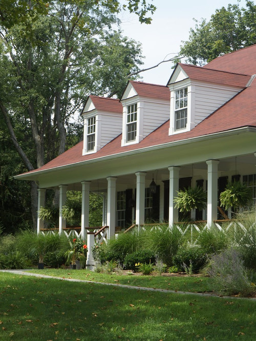 Best Farmhouse Exterior Home Design Ideas &amp; Remodel 