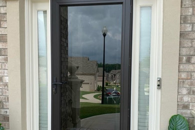 Example of a transitional entryway design in Atlanta