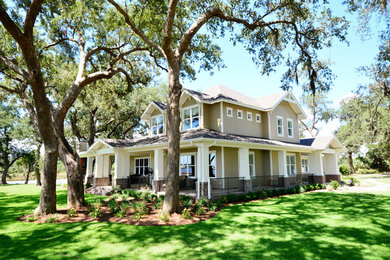 Inspiration for a craftsman exterior home remodel in Miami