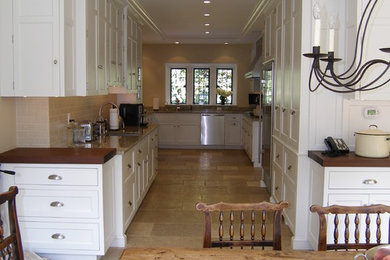 Inspiration for a timeless kitchen remodel in New York