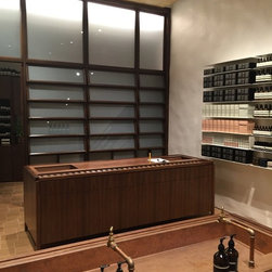 Custom Retail - Lifestyle And Leisure