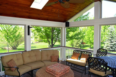 Elegant porch photo in Chicago