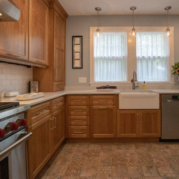 Transitional Warm Wood Farmhouse Kitchen Remodel | Quartz Countertops & Modern L