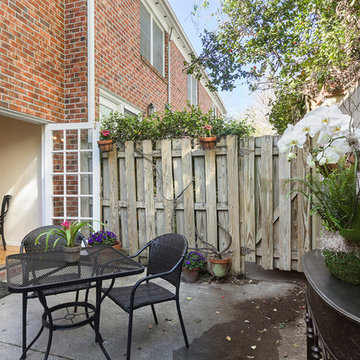 12 George Street, B6