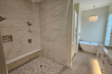 Example of a bathroom design in Miami