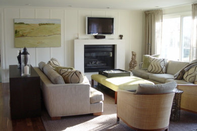 Transitional home design photo in Boston
